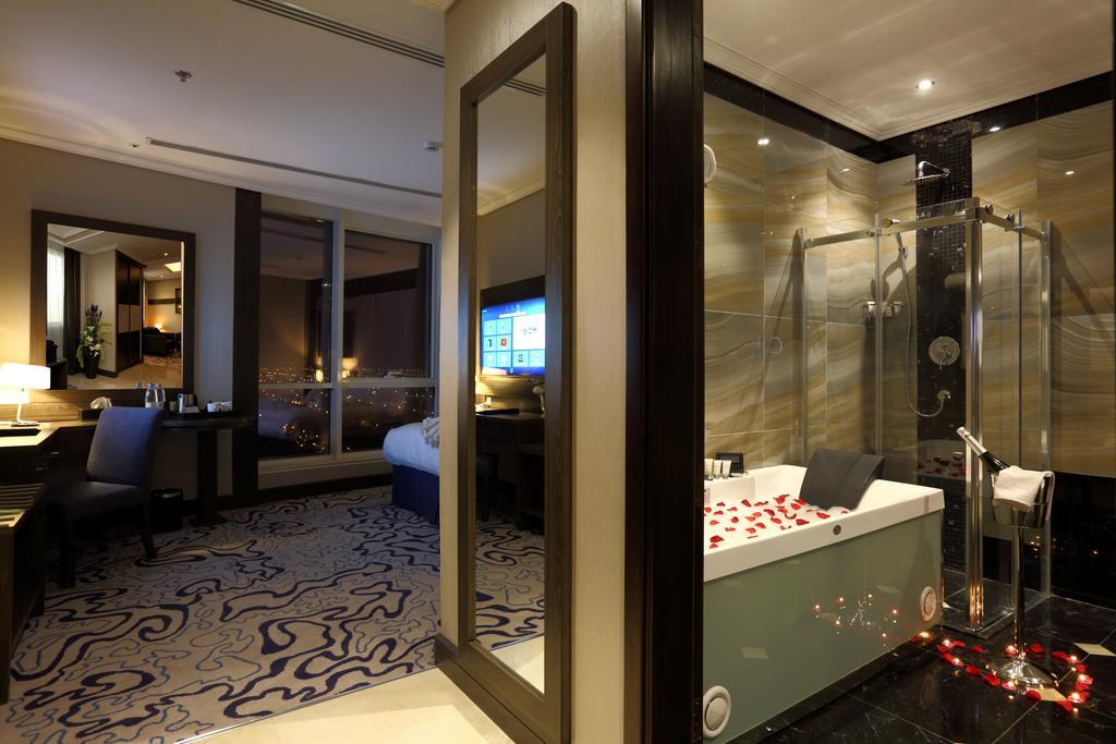 Swiss Flora Royal Hotel Riyadh Exterior photo