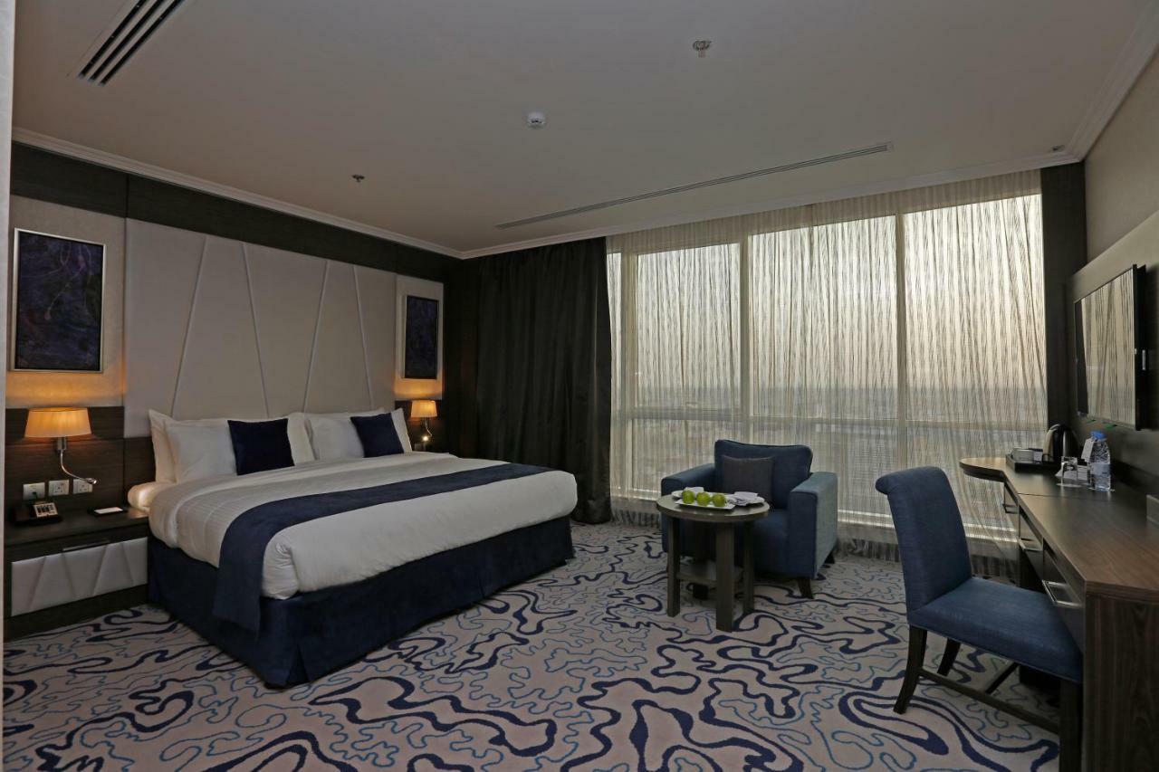 Swiss Flora Royal Hotel Riyadh Exterior photo