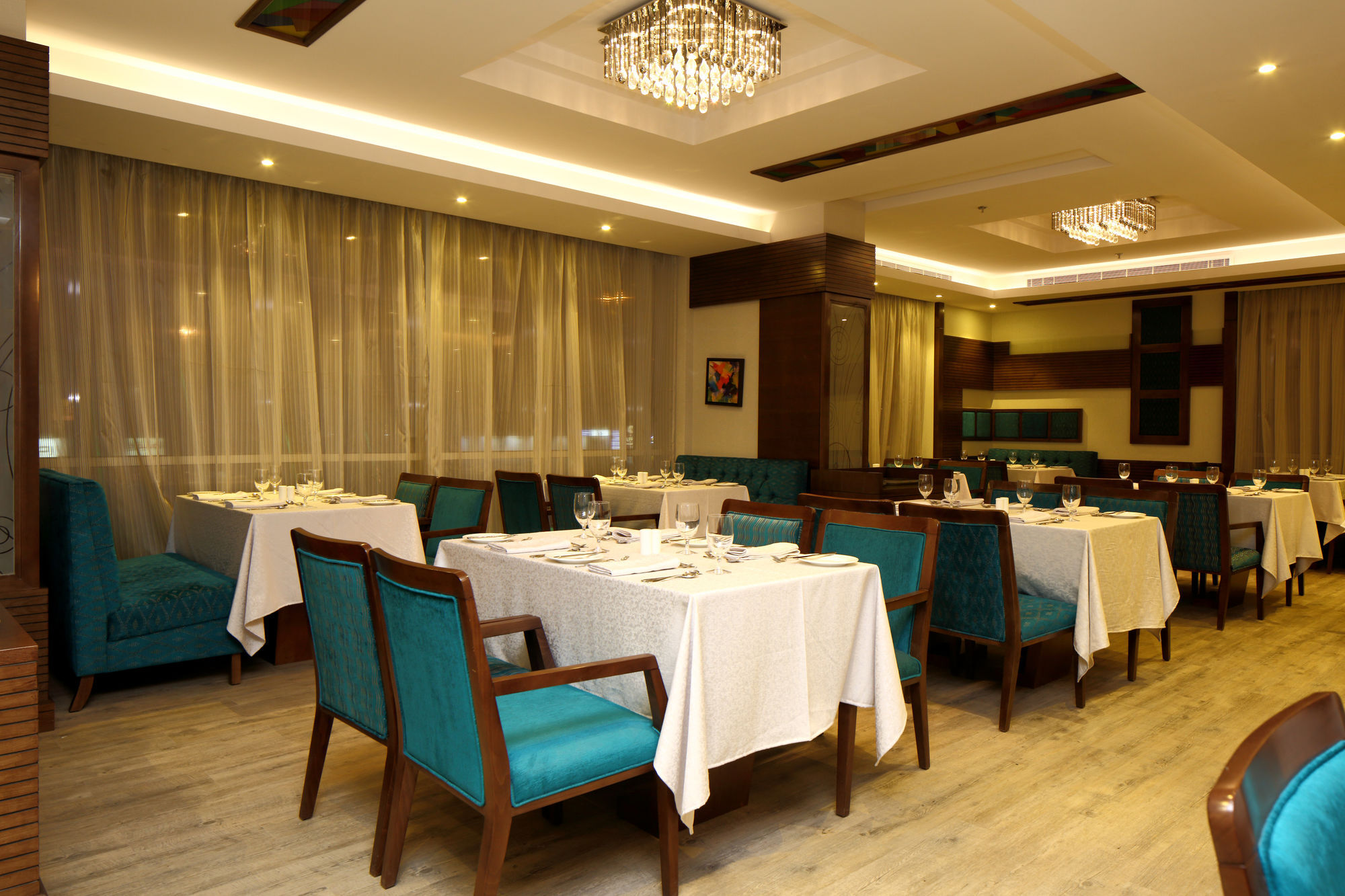Swiss Flora Royal Hotel Riyadh Exterior photo